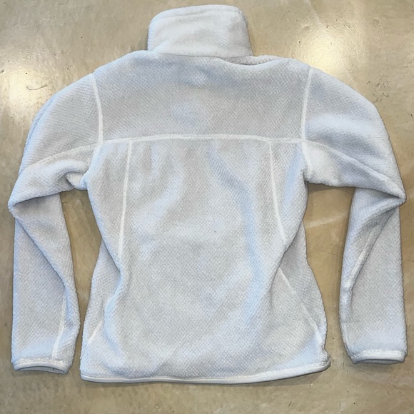 Patagonia White Fleece Pullover Sweatshirt - Picture 2 of 6